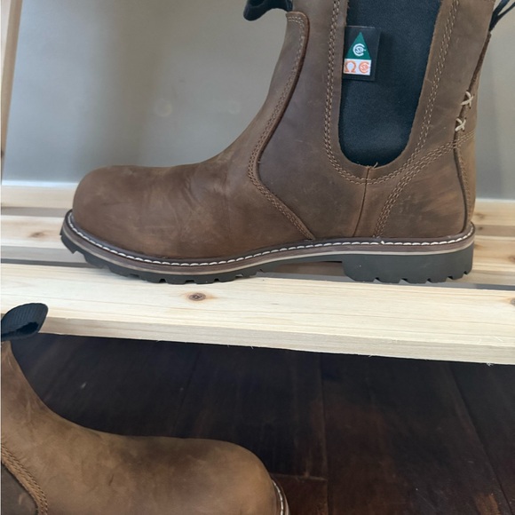Kodiak Brown Leather Chelsea Work Booties - Picture 6 of 13